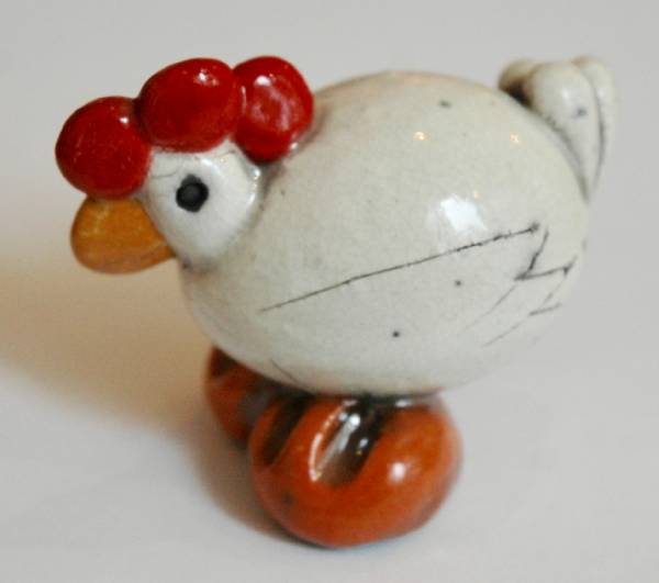 - a Ceramic by Rob Whelpton, measuring 6 x 7 cm (H x W) £19